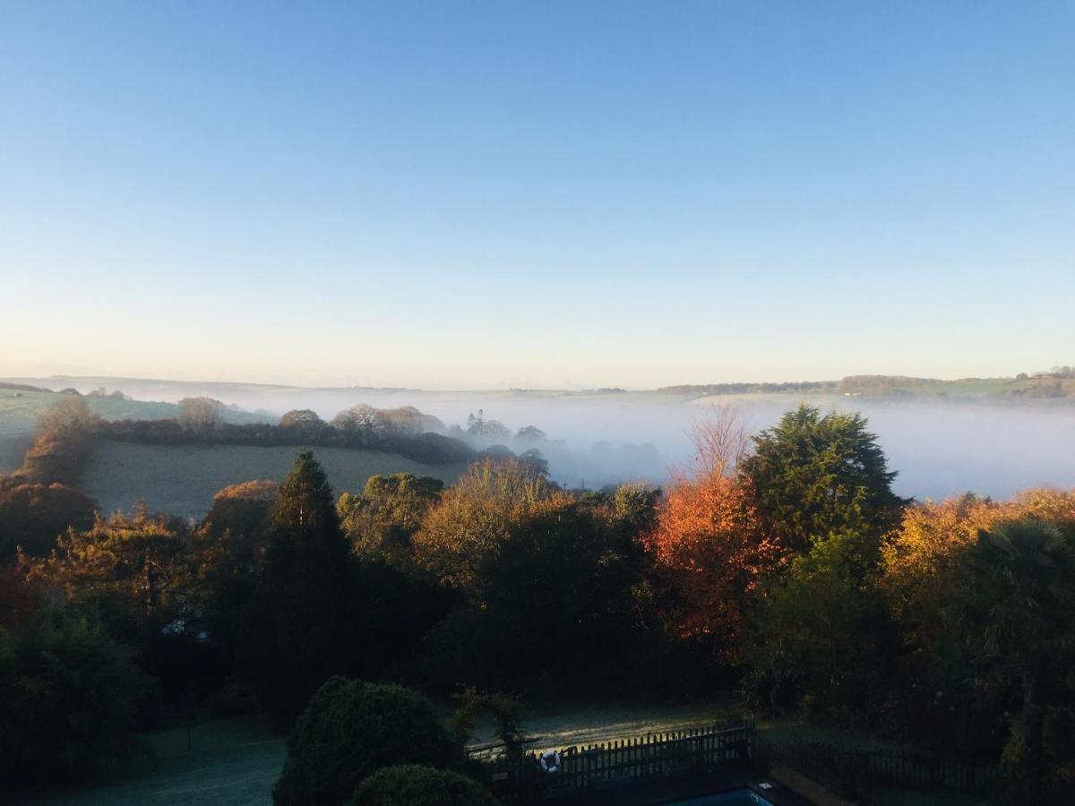 Peregrine Hall Lostwithiel Buitenkant foto